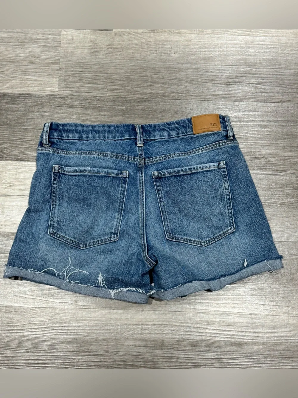 BKE Distressed Denim Cutoff Shorts Size 31 Medium Wash Festival Y2K Casual